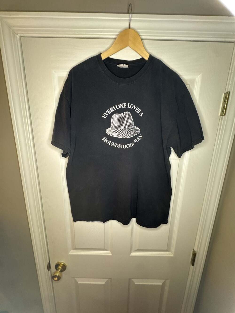 Vintage Everyone Loves A Houndstooth Man Graphic T-Shirt